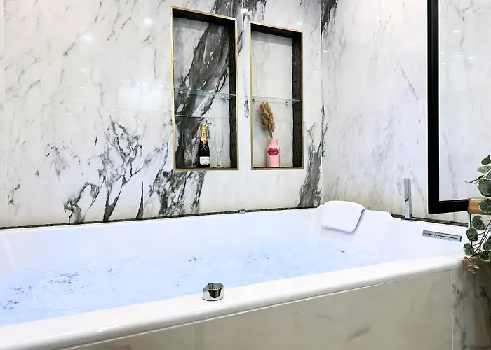La Reverie - Love Room Paris - Jacuzzi Pro